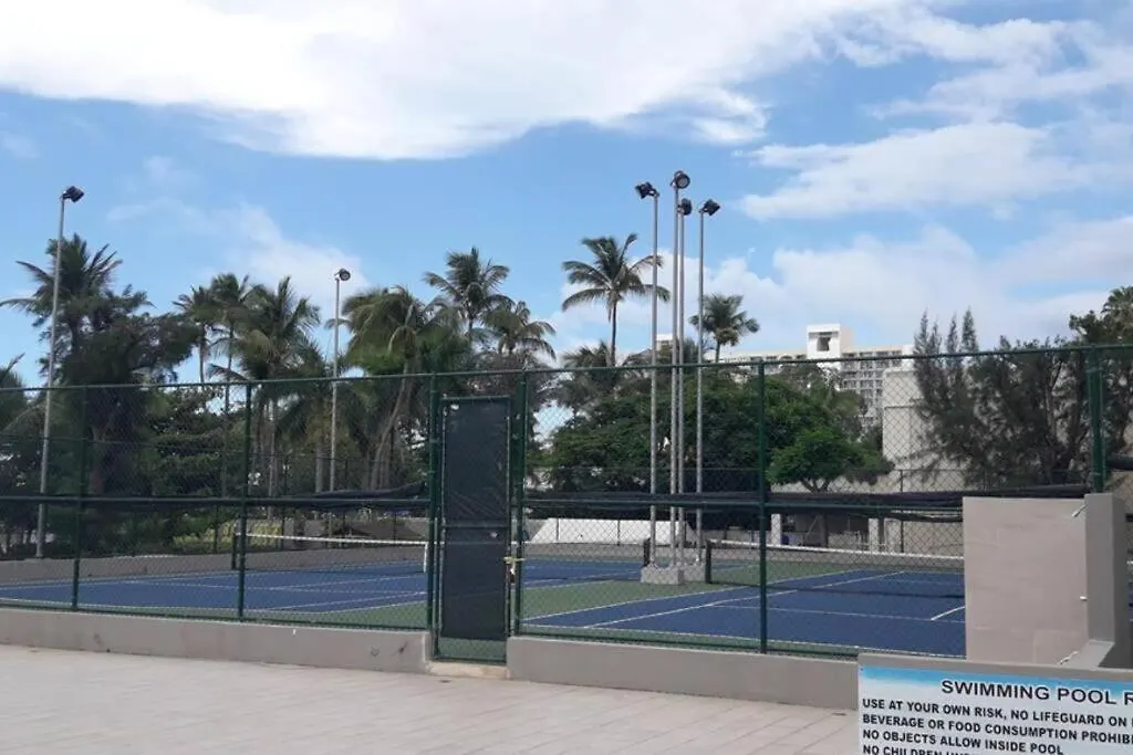 Isla Verde Beachfront With Pool- Near Foxwoods Сан-Хуан Пуэрто-Рико